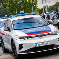 Policisti pri severnih sosedih se (že) odrekajo električnim avtomobilom