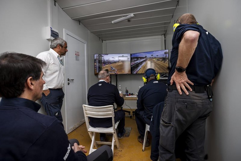 Ne le na nogometnih igriščih, VAR je sedaj prisoten tudi v motokrosu. Tak nadzor čaka Tima Gajserja in druščino