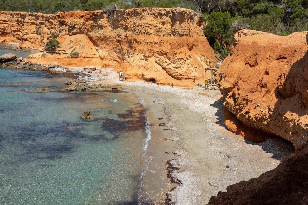 Priljubljena evropska počitniška destinacija z drastično omejitvijo. Boste sploh lahko še najeli avto? (foto: Profimedia)