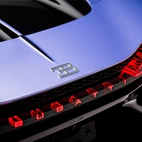 Pregrešno dragega hiperšportnika si lasti tudi Luka Dončić, a temu ne seže niti do kolen