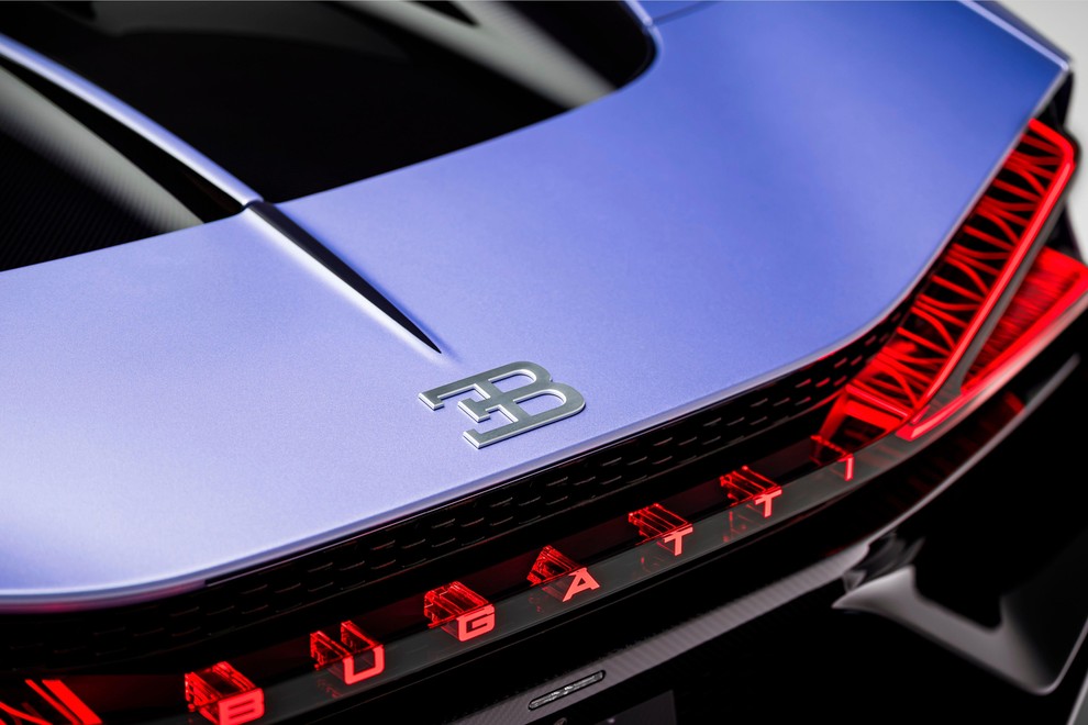 Pregrešno dragega hiperšportnika si lasti tudi Luka Dončić, a temu ne seže niti do kolen