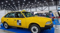 V Rusiji lahko vozijo samo še taksiji, ki so vsaj delno izdelani doma