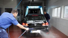 Po koncu zime si avtomobili zaslužijo vsaj temeljito pranje