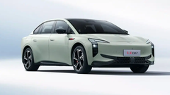 Kitajska avtomobilska znamka Hongqi se priklaplja na slovensko omrežje