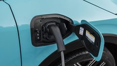 
                                                         Evropa na tanki črti med obvladovanjem cen goriv in delujočega trga