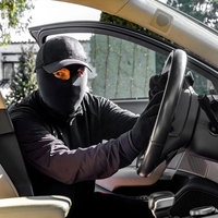 Ljubljančani pozor! To je avto, ki je trenutno v prestolnici najbolj na udaru - v zelo kratkem času so jih ukradli kar osem