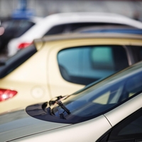 Parkiral je avto, ko se je čez 6 let vrnil ponj pa se je znašel za rešetkami