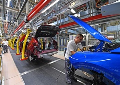 Koncern bo odpustil kar 650 razvojnih inženirjev. Najbolj pa bo pri tem trpela ta znamka