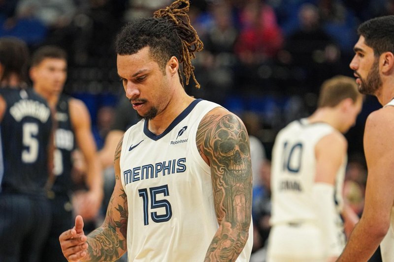 NBA zvezdnik kljub več kot 1000 "konjem" ni mogel ubežati policistom.  Na koncu je pristal za rešetkami