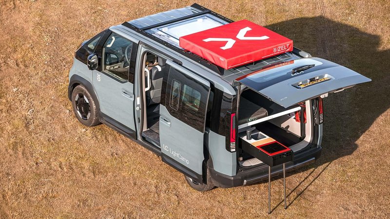 Električni  potniški dostavnik Kia PV5 za deset tisočakov lahko postane avtodom