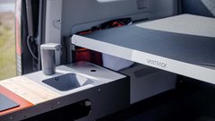 Električni  potniški dostavnik Kia PV5 za deset tisočakov lahko postane avtodom