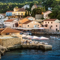 Hrvaški otok, ki ima zdravilno moč: turisti ga obiskuje tudi pozimi, Slovenci pa ga z avtom dosežemo v le nekaj urah