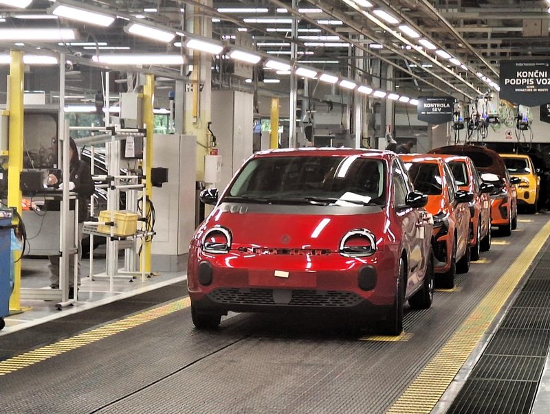 Novo v Sloveniji: Renault Twingo E-Tech – prišel je z visokim ciljem