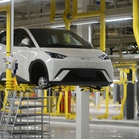 Tovarne na madžarskem še niti niso dobro zagnali, ko se je nanjo že vsul plaz kritik. Preverite, kaj so naredili narobe