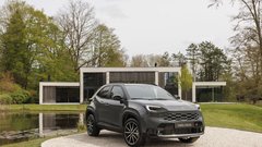 
                                                         Prenova Toyota Yaris Cross