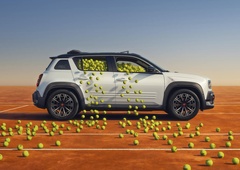 Katra gre na tenis. Renault pripravlja posebno različico nove "štirice"