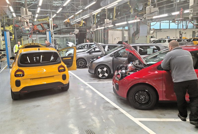 V Revozu bo Renault Twingo kmalu dobil družbo dveh sorojencev