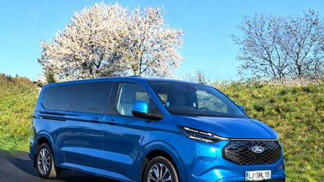 Test: Ford E-Tourneo Custom L2H1 - Bo našel svoj prostor pod soncem?