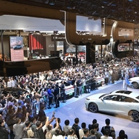 V kratkem odpira vrata največji avtomobilski salon na svetu. Preverite, kaj prinaša in zakaj velja za enega najpomembnejših
