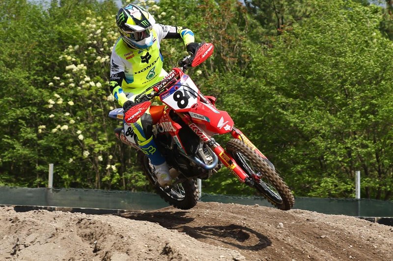 Gajser v Pietramurati do prve zmage z Yamaho. Velika nagrada pripadla Herlingsu