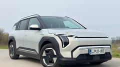 
                                                         Kia EV3 Sky