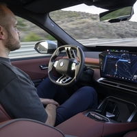 Nemška velikana opuščata funkcijo, ki bi lahko popolnoma spremenila način vožnje. A nekateri vseeno vztrajajo