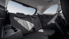 MG S9: pet metrov, sedem potnikov in pomoč elektrike