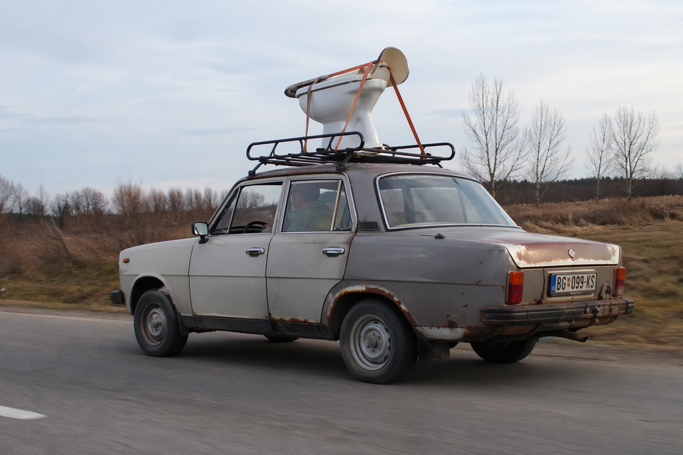 avto wc školjka stranišče toaleta ideja kitajska