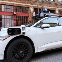 Mamljiva ideja o samovozečih avtomobilih, ki že vozijo po cestah, naletela na visoke ovire: ena še posebej izstopa