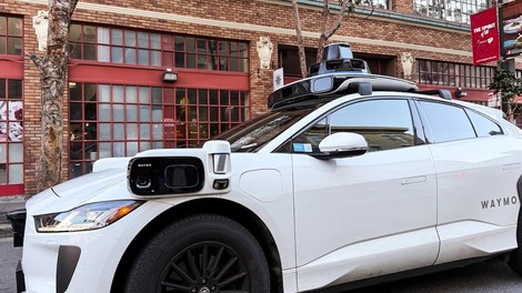 samovozeci avtomobil tezave promet tehnologija zaplet strokovnjaki raziskave