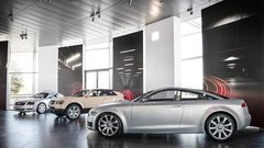 
                                                         Teh avtomobilov s štirimi krogi ni mogoče videti nikjer drugje