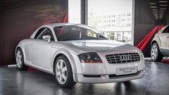 
                                                         Teh avtomobilov s štirimi krogi ni mogoče videti nikjer drugje