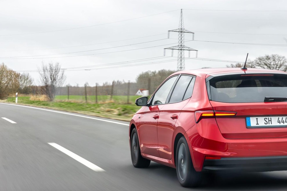 asfalt resitev alge ceste promet tla narava okolje zdravje varovanje resitev