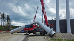 Polizeiinspektion Holzkirchen dimnik zerjav nesreca nemcija policija sreca v nesreci