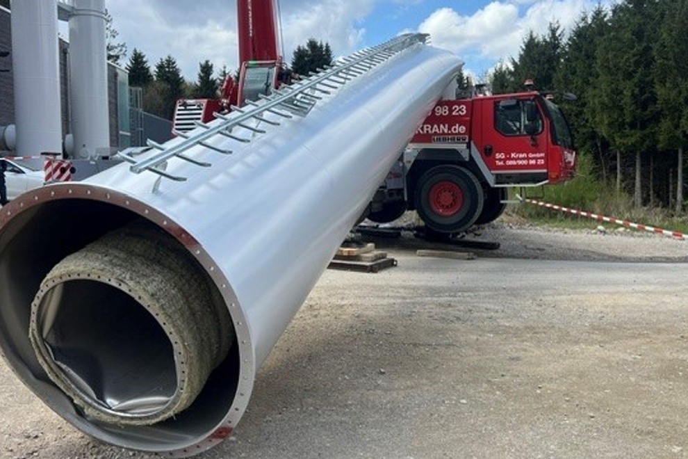 Polizeiinspektion Holzkirchen dimnik zerjav nesreca nemcija policija sreca v nesreci