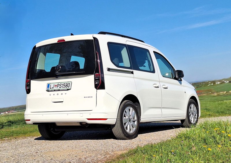 Test: Volkswagen Caddy Life 1.6 DSG eHybrid - Multipraktik z dvojnim srcem