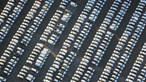 parkirisce avtomobili kitajska elektricna vozila baterije tehnologija napredek tezave