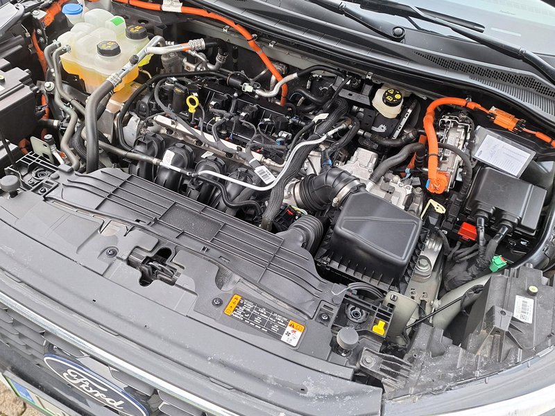 Test: Ford Kuga 2.5 PHEV Titanium – Tolažilna nagrada za zvestobo