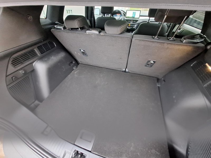 Test: Ford Kuga 2.5 PHEV Titanium – Tolažilna nagrada za zvestobo