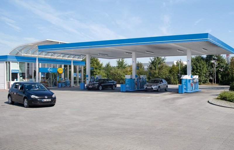 Cene pogonskih goriv se višajo pogosteje kot je dovoljeno