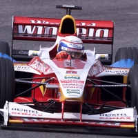 Umrl eden najbolj znanih dirkačev formule 1 vseh časov: po njegovi zgodbi bi lahko posneli film