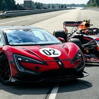 Formula 1 diši tudi kitajskim avtomobilskim proizvajalcem, prvi že trka na vrata
