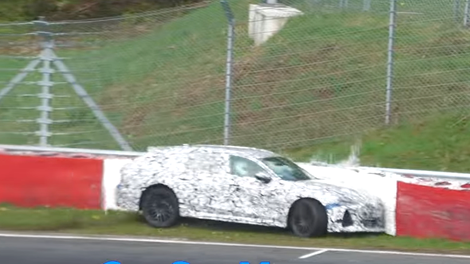 Ko gre testiranje narobe: preverite, kako so pri Audiju razbili prototipnega RS6. Škoda zagotovo ni zanemarljiva (VIDEO)