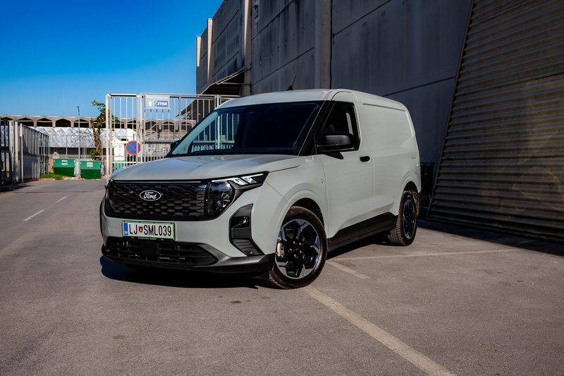 Ford E-Transit Courier