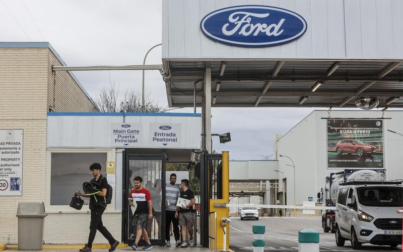 Kitajci se bodo (spet) izognili carinam, pomagal pa jim bo Ford