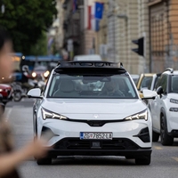 Zagreb naredil velik korak proti robotaksijem: za volanom ni več nikogar