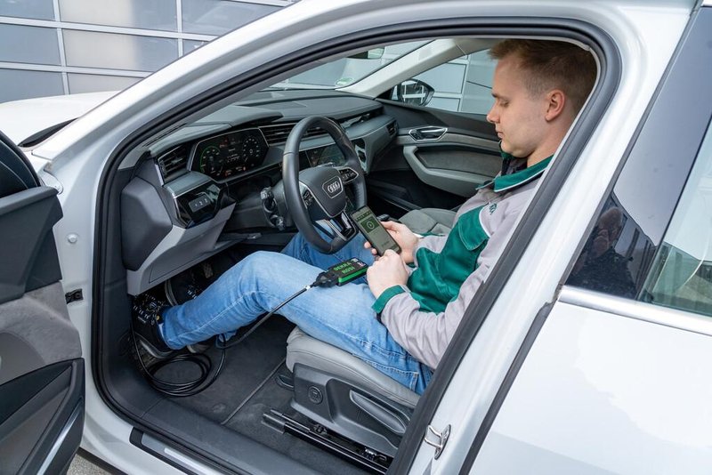 Rabljen električni avtomobil da ali ne, to je zdaj vprašanje
