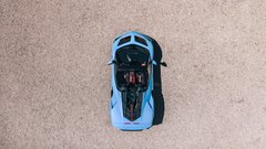 
                                                         Lamborghini Fenomeno Roadster