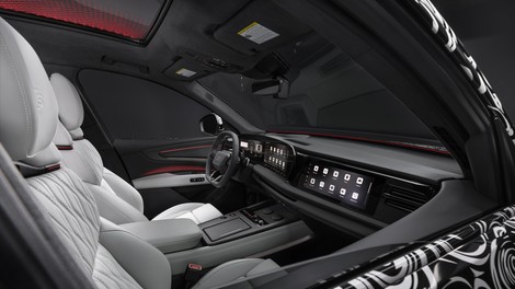 Audi Q9 notranjost