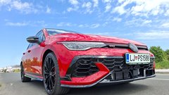 
                                                         Test: Volkswagen Golf GTI Edition 50 - Slavospev legendarnemu imenu (ki menda ni niti labodji spev)